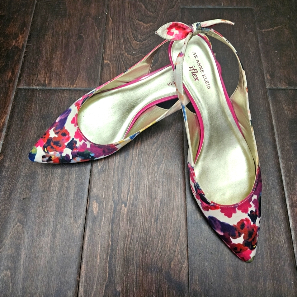 Anne Klein Floral Print Slingback